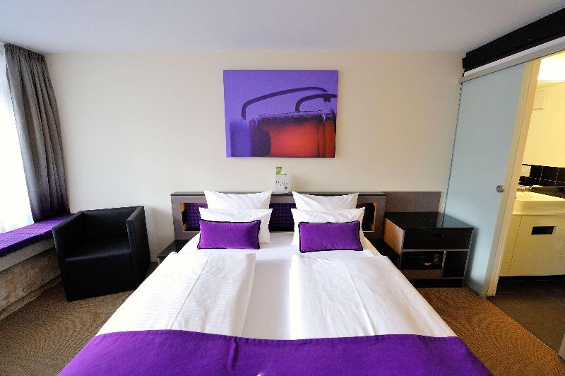 سوییت جونیور با بالکن, Wine Residence Cattunar