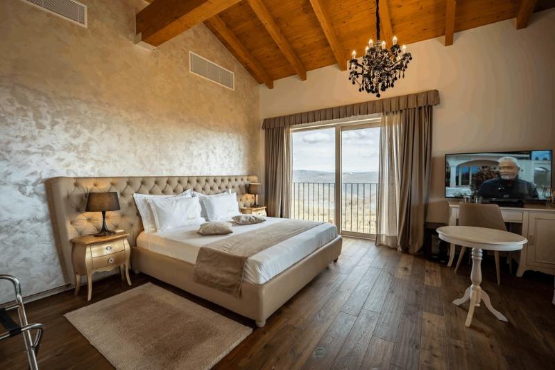 Deluxe Suite Sea View, Wine Residence Cattunar