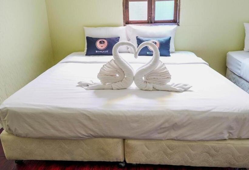 Economy Triple Room, Roomquest Amphawa Floating Market