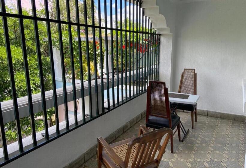 اتاق استاندارد با بالکن, Hostal Cumbres Del Volcan Flor Blanca