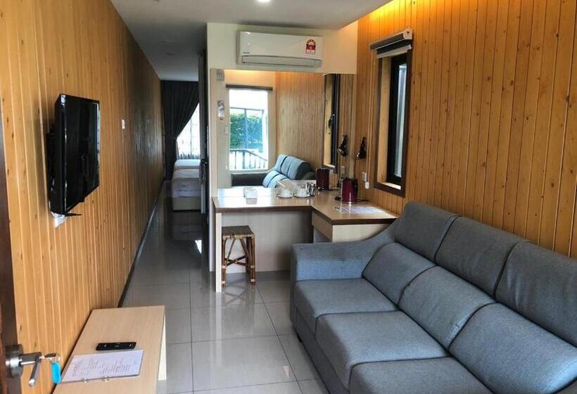 اتاق لوکس با تخت بزرگ, Kluang Container Swimming Pool