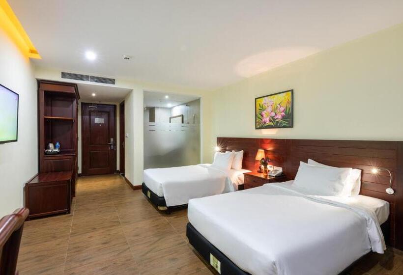 اتاق لوکس با چشم‌انداز, Amarin Resort & Spa Phu Quoc
