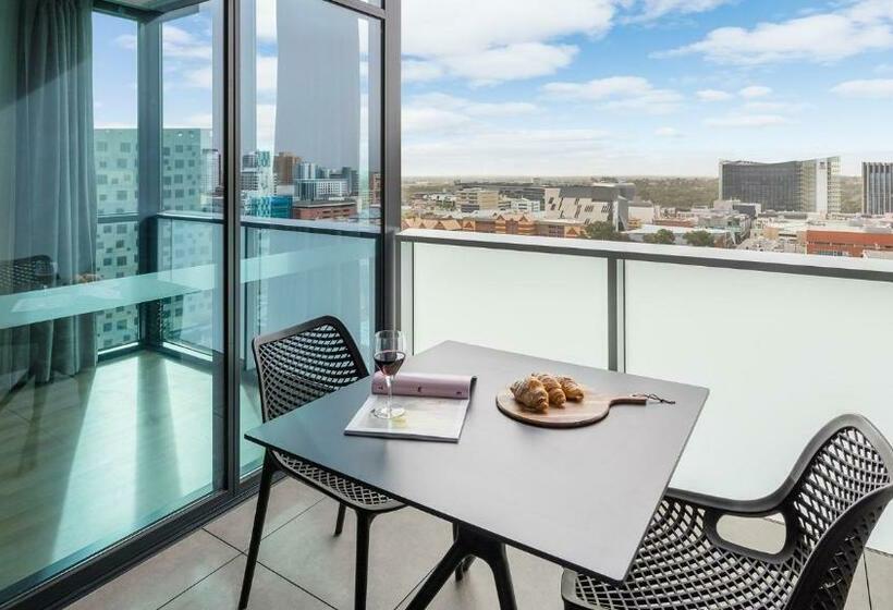 Люкс Superior, Avani Adelaide Residences