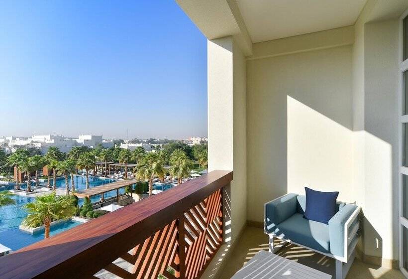 اتاق لوکس با چشم‌انداز استخر, Al Messila, A Luxury Collection Resort & Spa, Doha