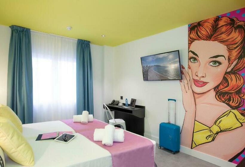 スタンダードルーム, Casual Pop Art Benidorm