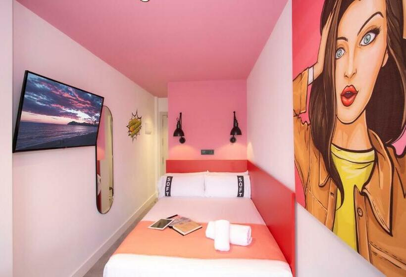 オーシャンビュースタンダードルームバルコニー付き, Casual Pop Art Benidorm