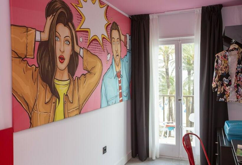 オーシャンビュースタンダードルームバルコニー付き, Casual Pop Art Benidorm