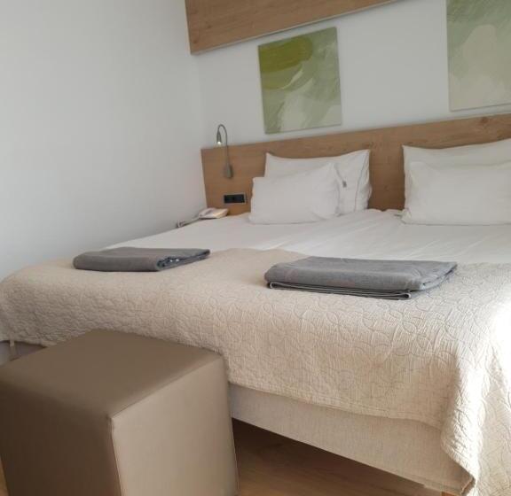 חדר סטנדרט יחיד עם מרפסת, Monsuau Cala D Or Hotel 4 Sup   Adults Only