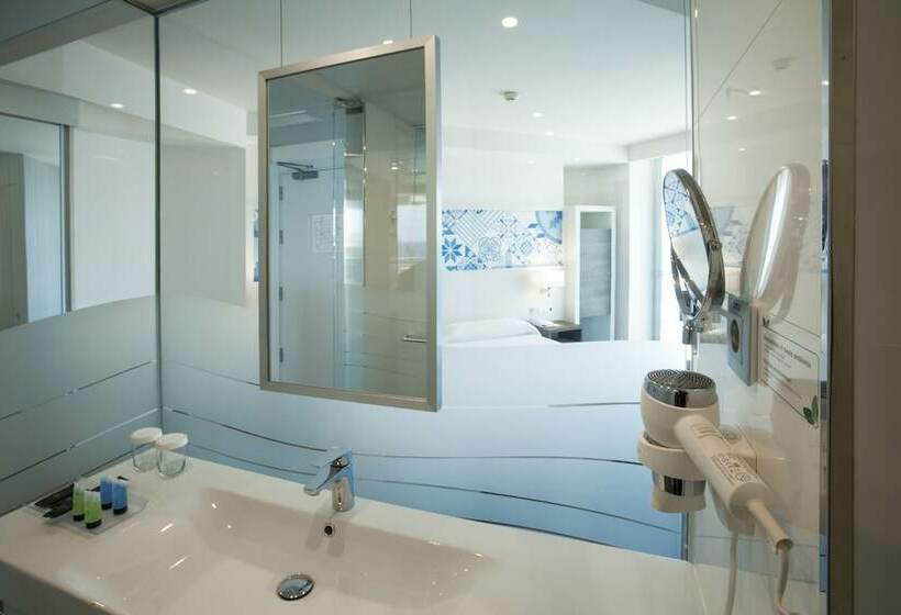Номер Стандарт Трехместный, Port Benidorm Hotel & Spa 4* Sup