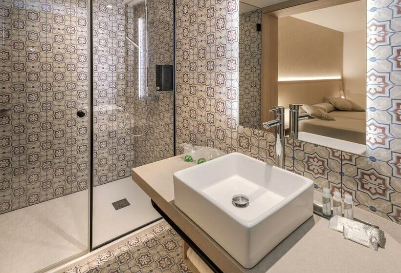 Family Suite, Alhambra