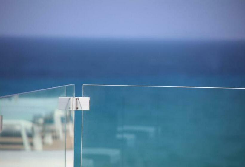 اتاق استاندارد با چشم‌انداز دریا, Iberostar Selection Playa de Palma