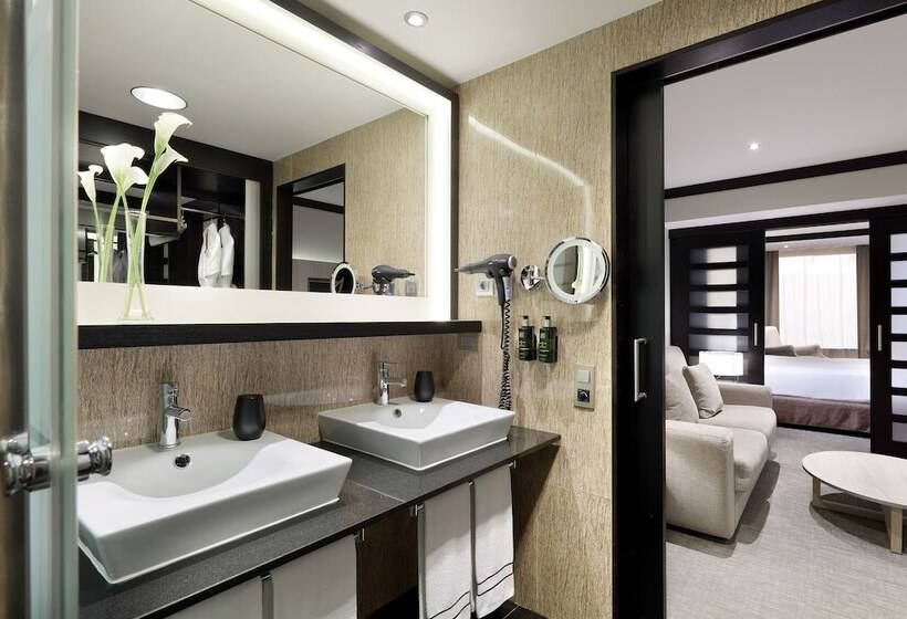 Люкс, Melia Barcelona Sarriá