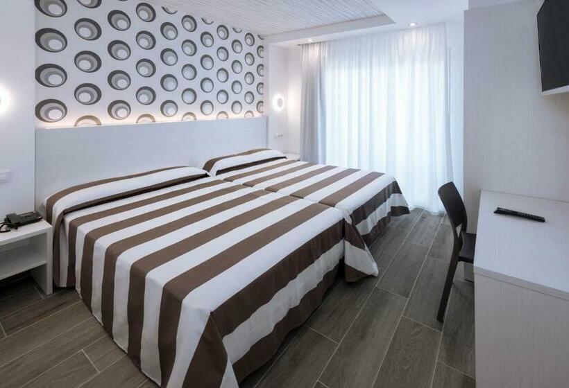 Номер Стандарт Трехместный, Oasis Park Splash