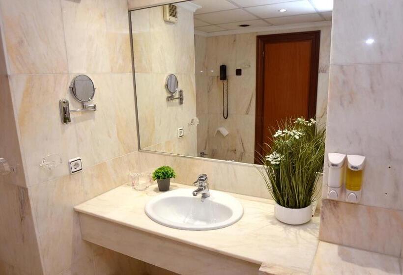 اتاق سوپریور, Turia Valencia