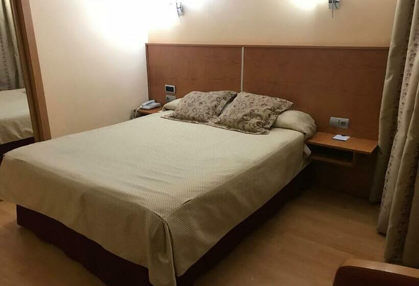 Habitación Triple Estándar, Alfonso Viii De Cuenca