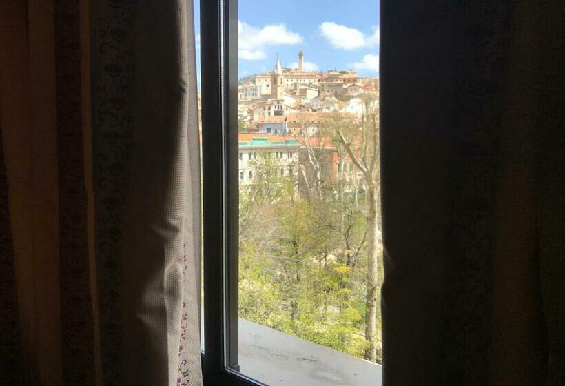Junior Suite, Alfonso Viii De Cuenca