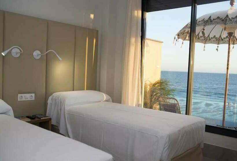 スタンダードシングルルーム, On Hotels Oceanfront - Adults Designed