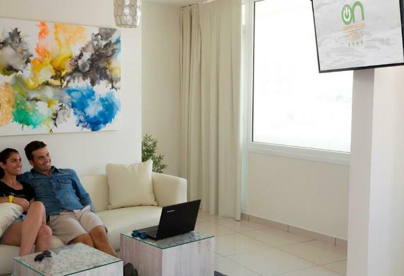 ジュニアスイート, On Hotels Oceanfront - Adults Designed
