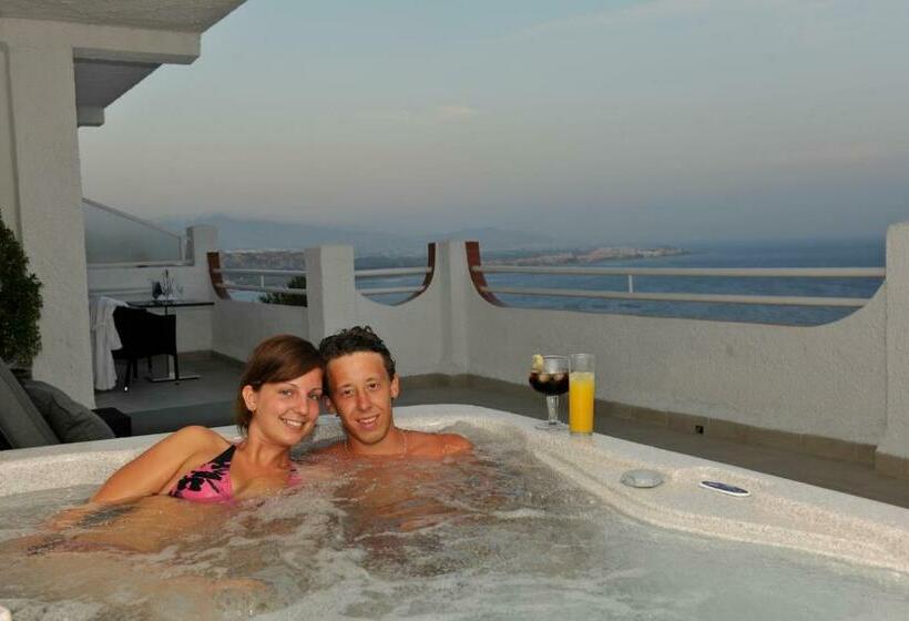 سوییت, Salobreña Suites