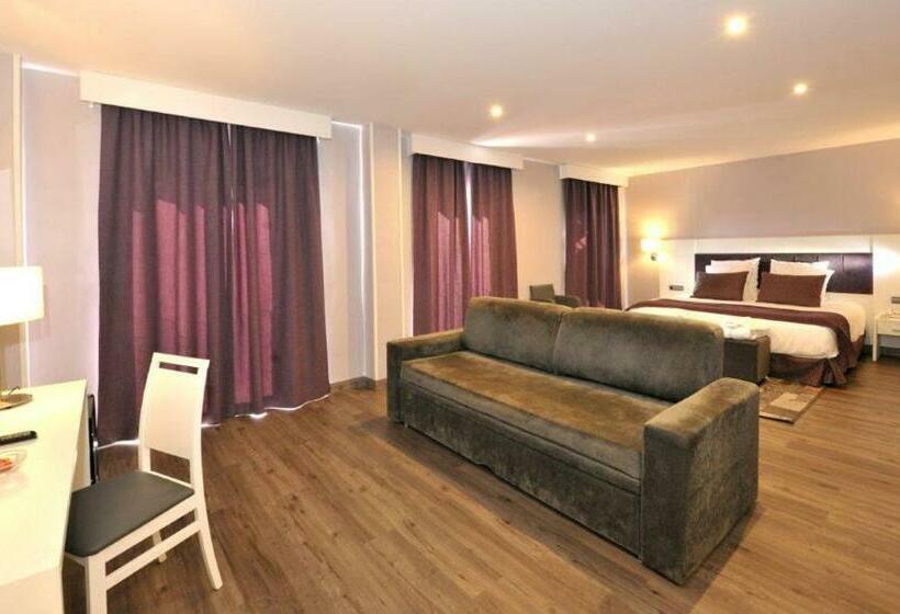 سوییت, Salobreña Suites