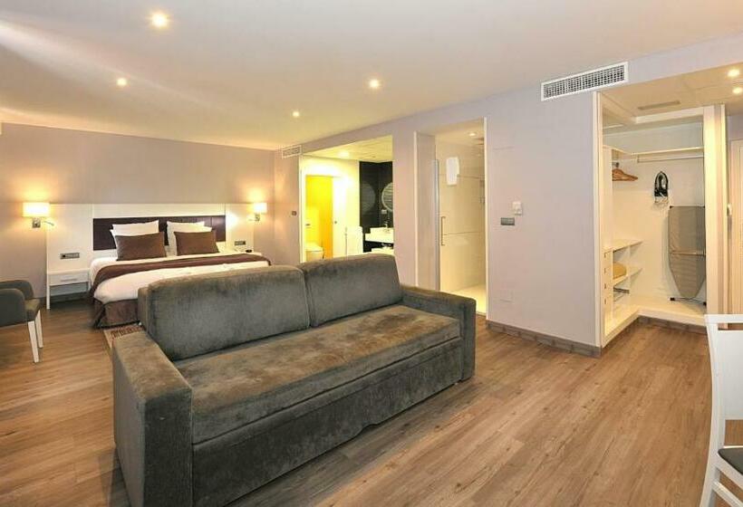 سوییت, Salobreña Suites