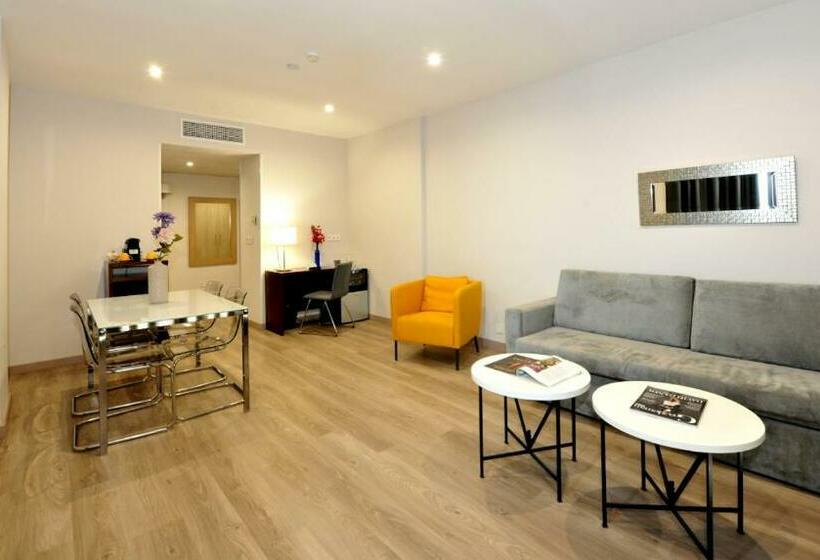 سوییت, Salobreña Suites