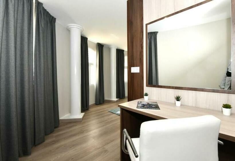 سوییت, Salobreña Suites
