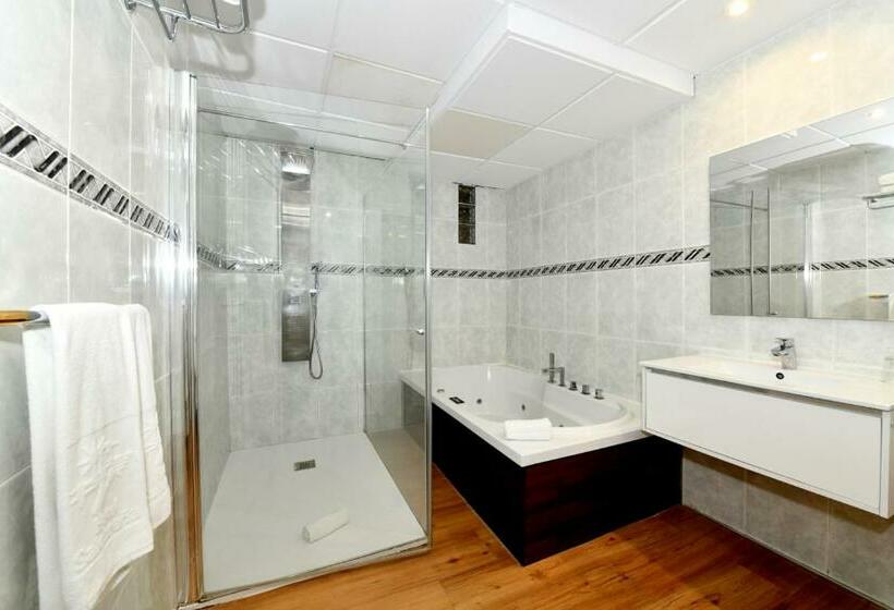 سوییت, Salobreña Suites