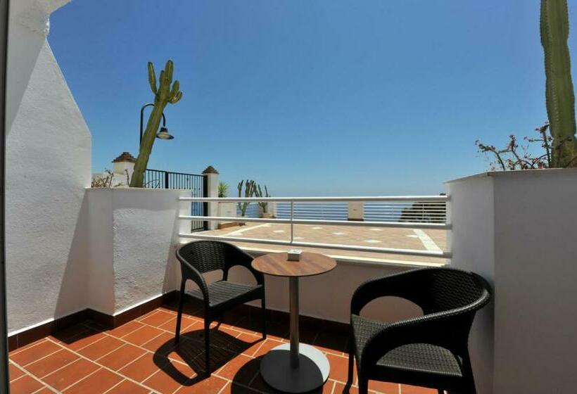 سوییت جونیور با بالکن, Salobreña Suites