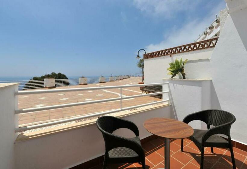 سوییت جونیور با بالکن, Salobreña Suites