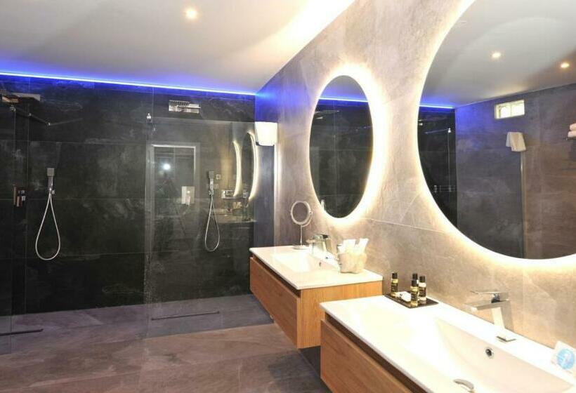 سوییت سوپریور با چشم‌انداز دریا, Salobreña Suites