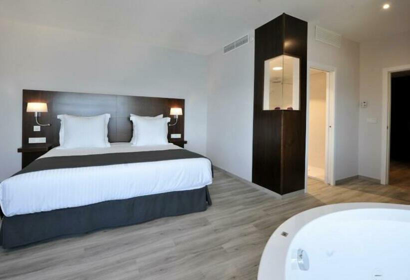 سوییت سوپریور با چشم‌انداز دریا, Salobreña Suites