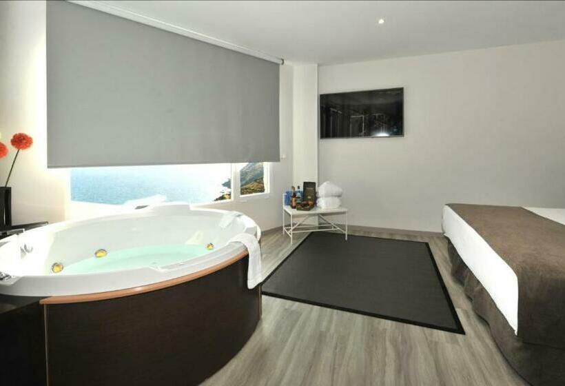 سوییت سوپریور با چشم‌انداز دریا, Salobreña Suites