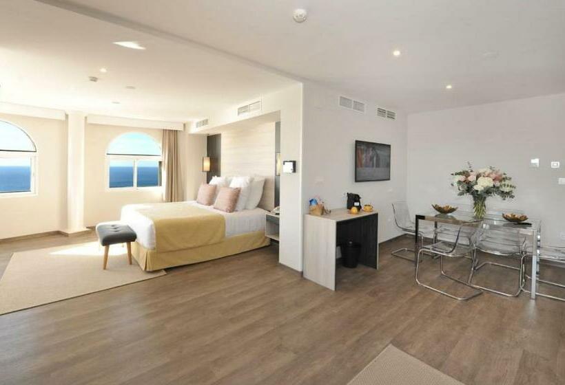 سوییت سوپریور با چشم‌انداز دریا, Salobreña Suites