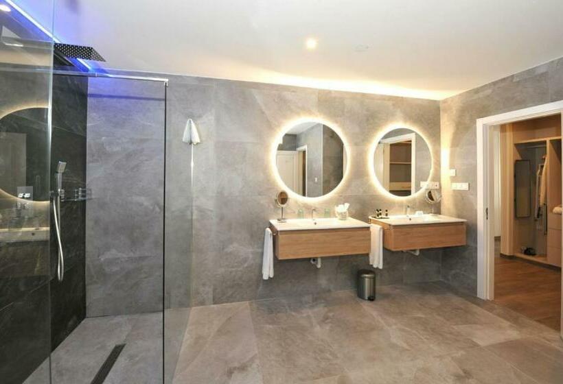 سوییت سوپریور با چشم‌انداز دریا, Salobreña Suites