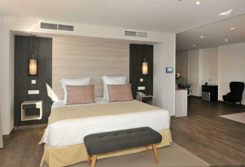 سوییت سوپریور با چشم‌انداز دریا, Salobreña Suites