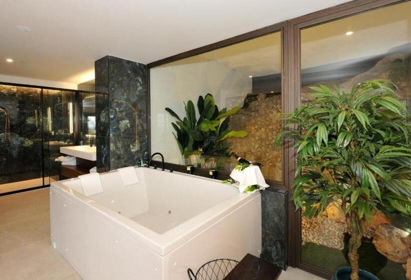 سوییت سوپریور با چشم‌انداز دریا, Salobreña Suites