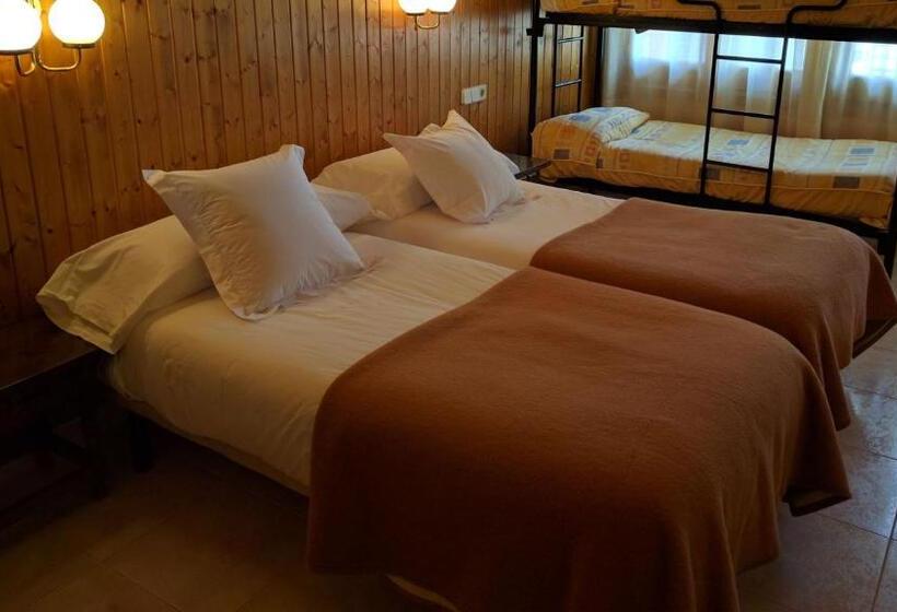 חדר סטנדרט לשלושה, Hostal Talabart