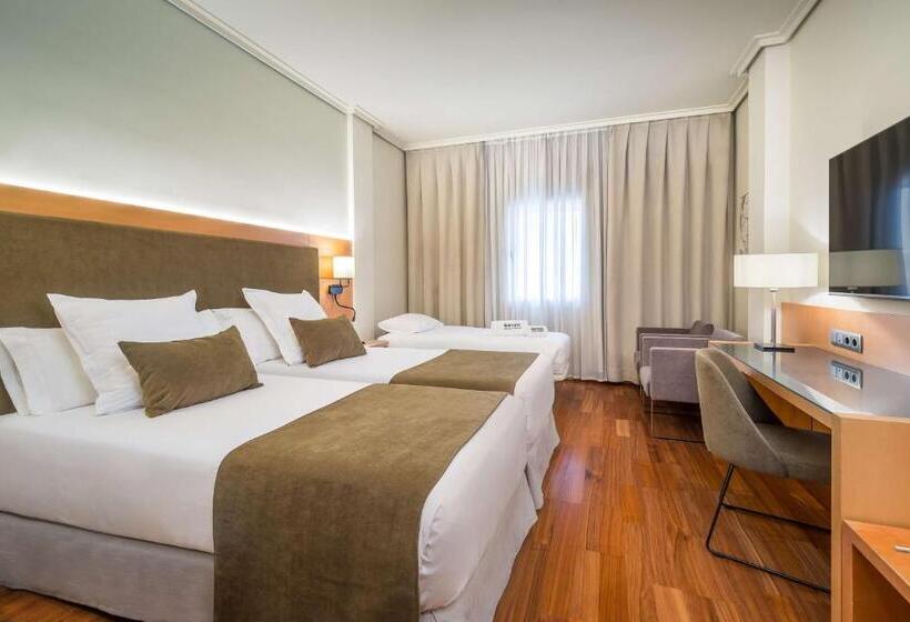 اتاق سوپریور سه تخته, Barceló Murcia Siete Coronas