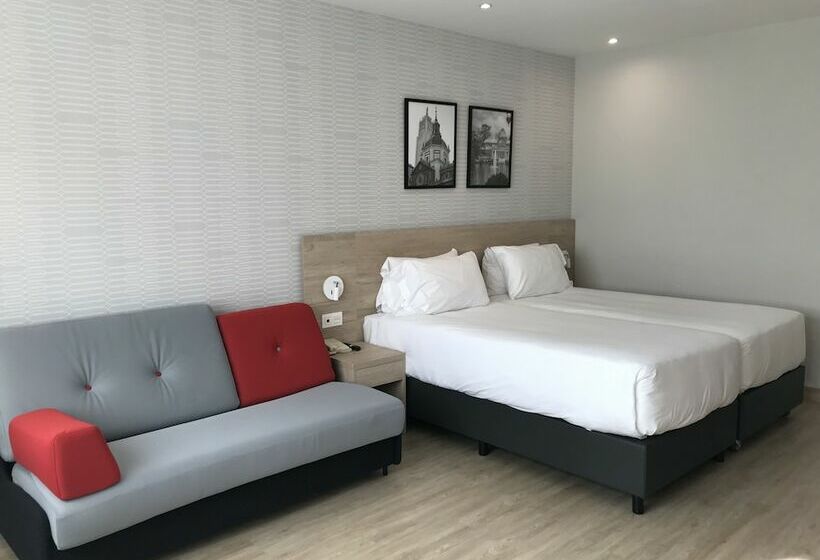 Семейный Номер, Ramada By Wyndham Madrid Tres Cantos