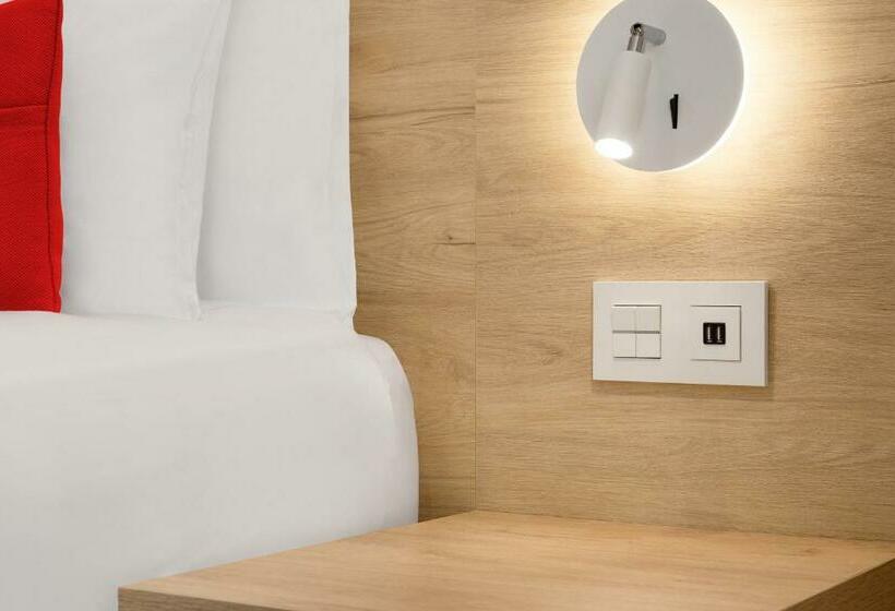 Номер Стандарт, Ramada By Wyndham Madrid Tres Cantos