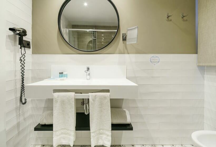 Quarto Triplo Estandar, Ilunion Bilbao