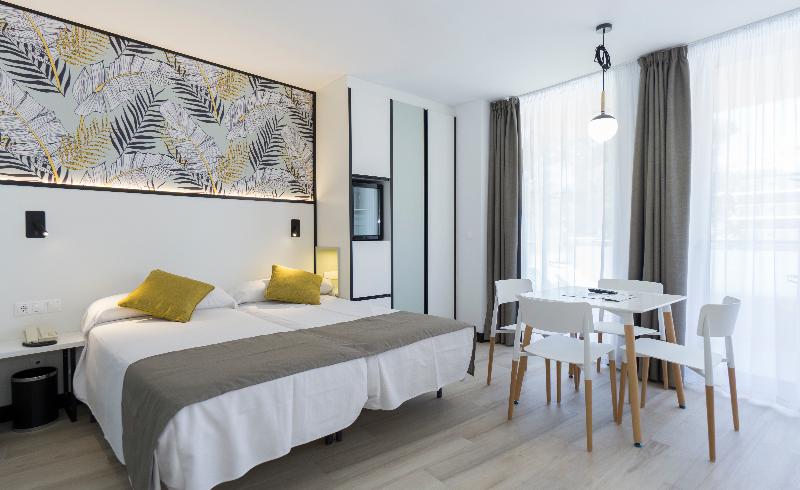 Семейный Номер Superior, Medplaya Hotel Calypso