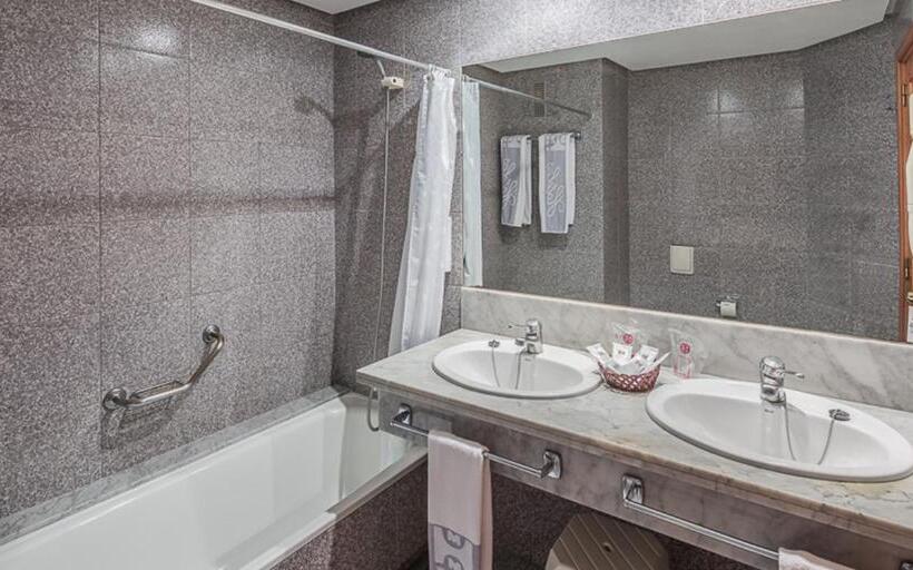 Quarto Familiar, Puerto Palace