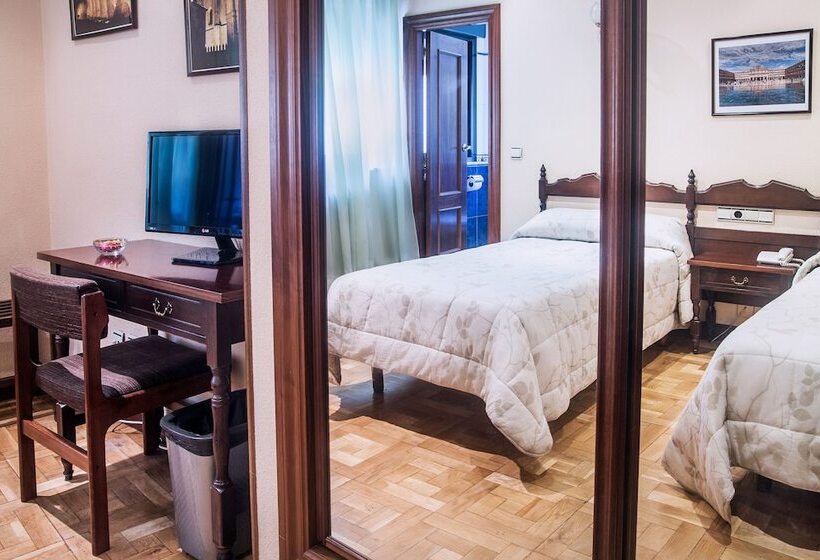 اتاق استاندارد, Residencia Castellano I