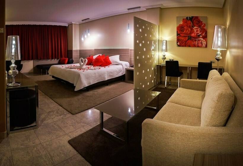 バスタブ付きスーペリアールーム, Hospedium Hotel Triana