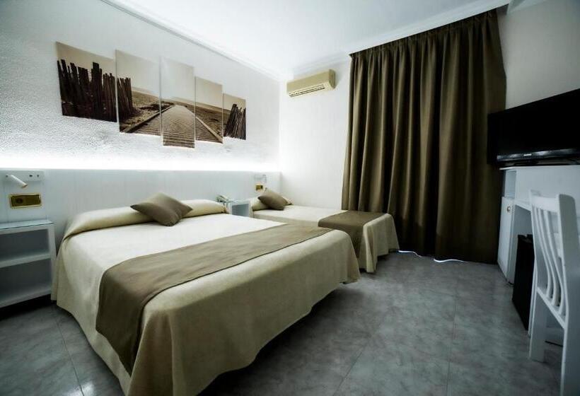 Quarto Triplo Estandar com Sacada, Claramar