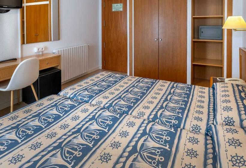 Standard Kolmen Hengen Huone, Ght Xaloc