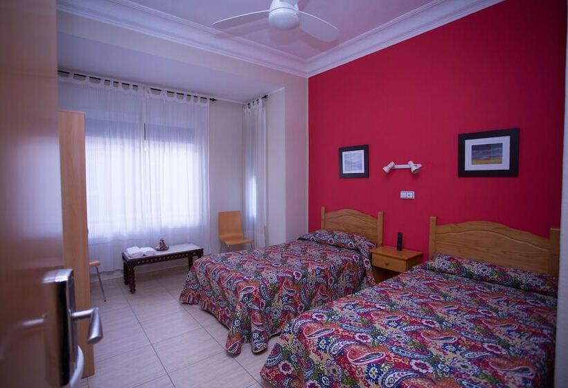 Standard-huone Jaettu Kylpyhuone, Hostal Navarra