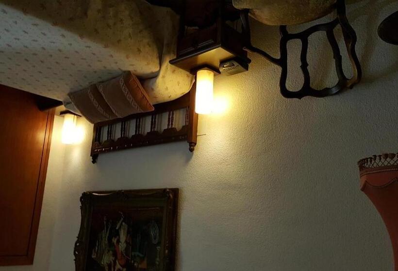 Номер Deluxe, Hostal Residencia Catalina